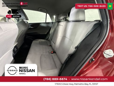 Used 2022 Toyota Venza LE image 27