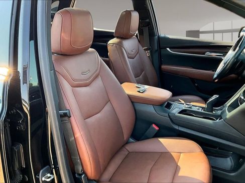 Certified 2023 Cadillac XT5 Premium Luxury AWD/4WD image 7
