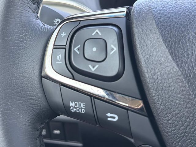 Used 2018 Toyota Avalon XLE Premium FWD image 25