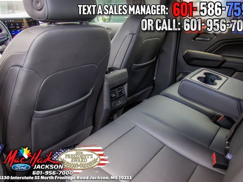 Used 2024 Chevrolet Colorado LT w/ LT Convenience Package III AWD/4WD image 12