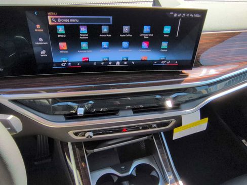 Used 2026 BMW X7 xDrive40i AWD/4WD image 30