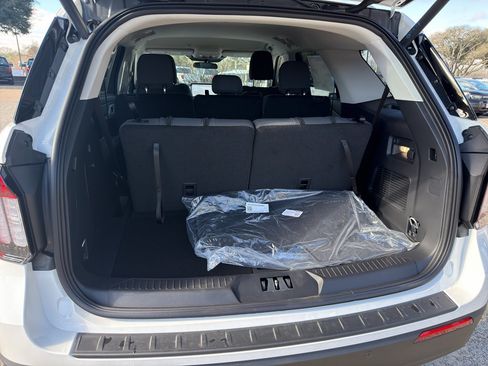 New 2026 Ford Explorer Active RWD image 20