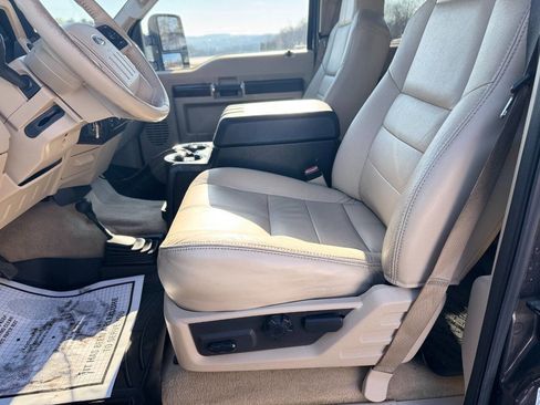 Used 2008 Ford F250 Lariat image 9