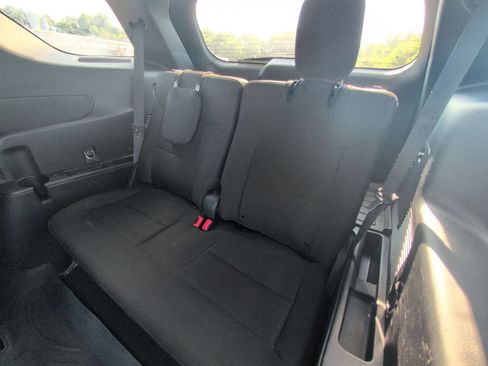 Used 2020 Ford Explorer XLT RWD image 28