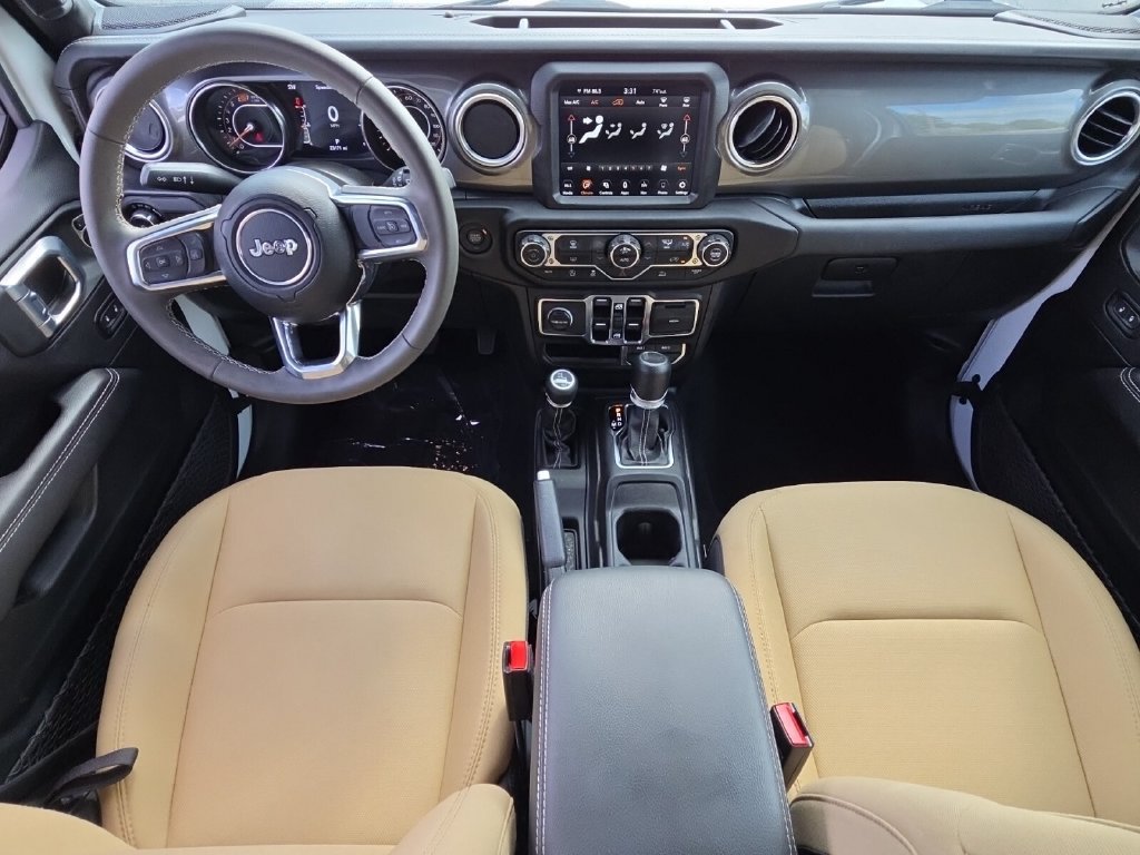 Used 2023 Jeep Wrangler Unlimited Sahara AWD/4WD image 13