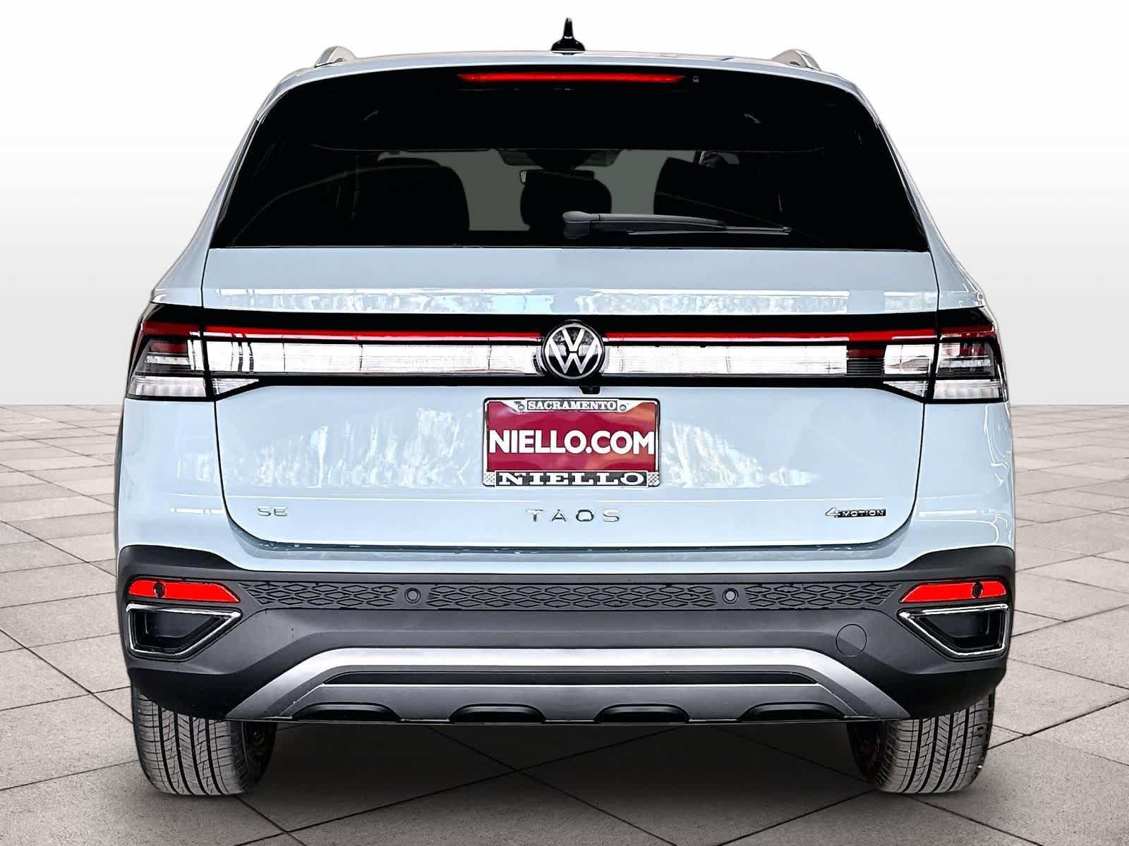 New 2027 Volkswagen Taos SE AWD/4WD image 4