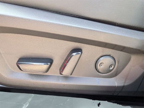 New 2025 Mitsubishi Outlander SEL image 14