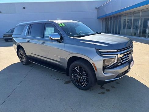 New 2026 Chevrolet Suburban Premier image 19