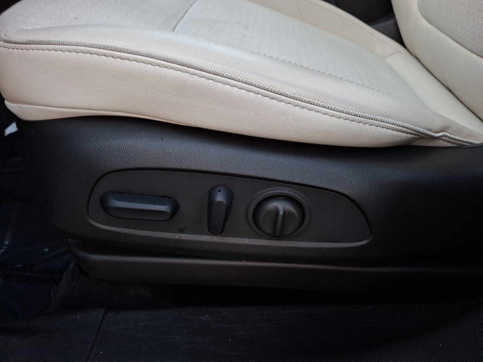 Certified 2023 Buick Encore GX Select w/ Safety Package II FWD image 14