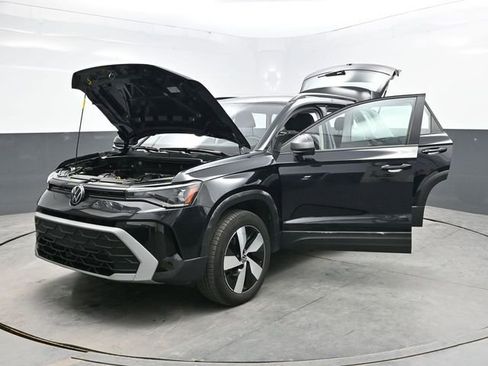 Used 2025 Volkswagen Taos S AWD/4WD image 40