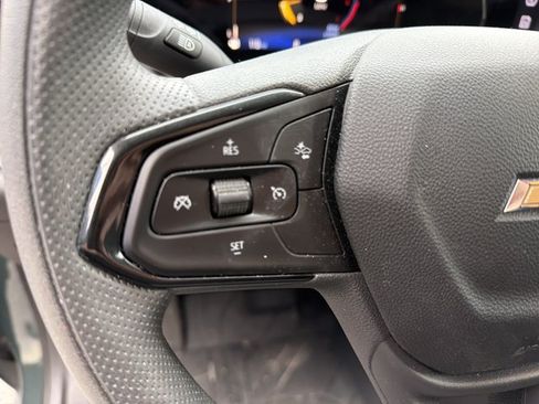 Used 2025 Chevrolet Trax LT FWD image 19