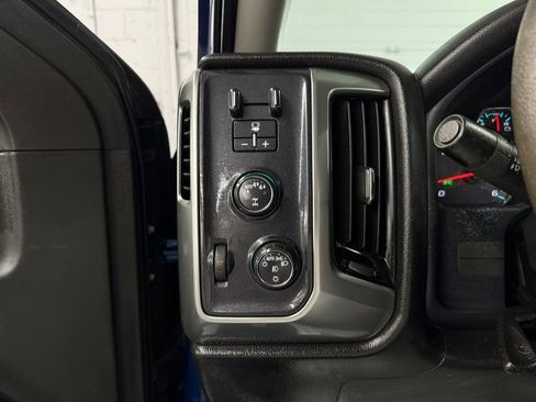 Used 2017 Chevrolet Silverado 1500 LT w/ All Star Edition AWD/4WD image 25