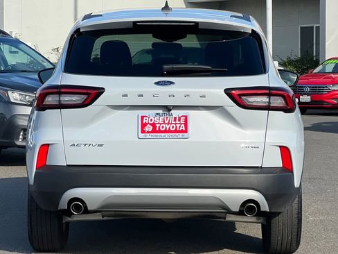 Used 2025 Ford Escape Active image 8