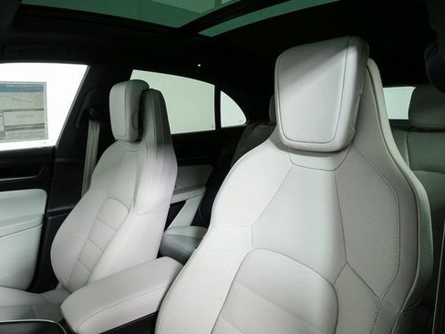 New 2026 Porsche Macan 4S Electric image 5