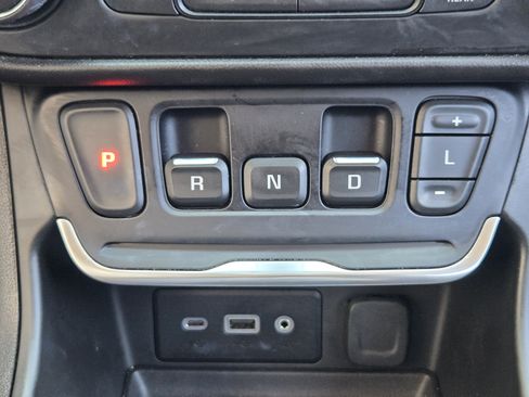 Used 2018 GMC Terrain SLE FWD image 27