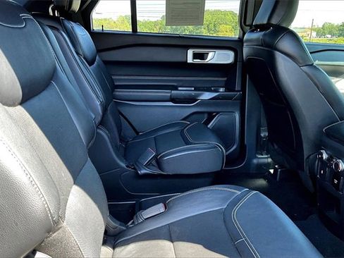 Used 2020 Ford Explorer ST w/ ST Street Pack image 11