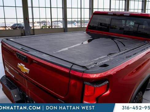 Used 2025 Chevrolet Silverado 2500 High Country w/ High Country Premium Package AWD/4WD image 40