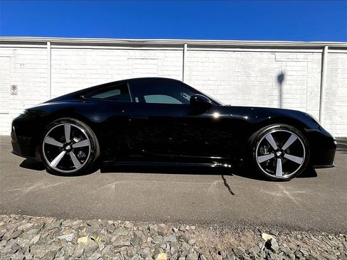 Certified 2025 Porsche 911 Carrera image 6