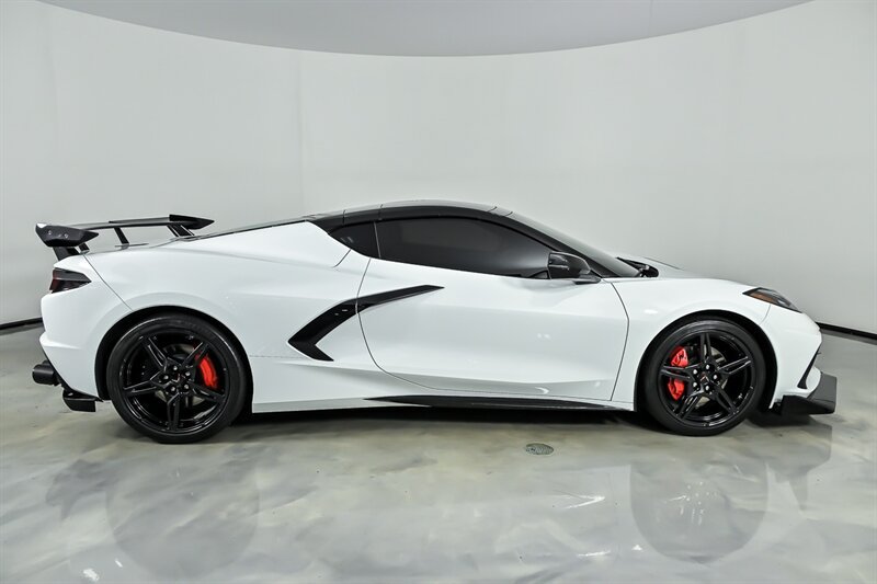 Used 2021 Chevrolet Corvette Stingray Coupe w/ 1LT RWD image 11