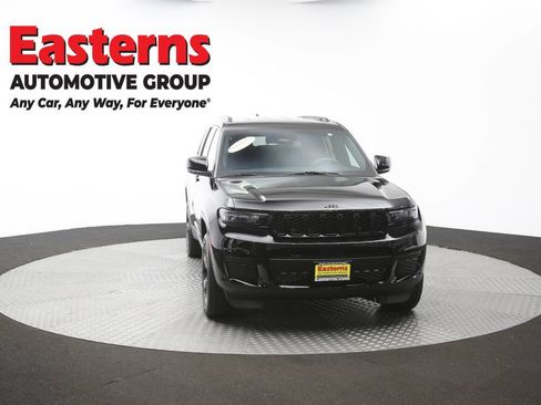 Used 2023 Jeep Grand Cherokee L Laredo AWD/4WD image 53