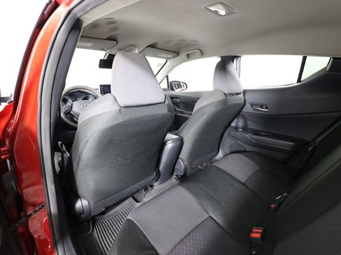 Used 2020 Toyota C-HR LE image 14