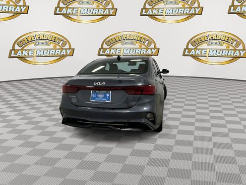 Used 2022 Kia Forte LXS FWD image 2