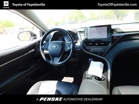Used 2022 Toyota Camry XSE image 7