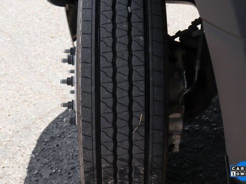 Used 2022 Ford F550 2WD Regular Cab Super Duty w/ XLT Value Package image 45