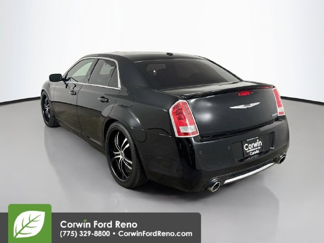 Used 2012 Chrysler 300 SRT8 w/ 19-Premium Speaker Group RWD image 6