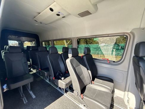 Used 2017 Mercedes-Benz Sprinter 3500 image 24
