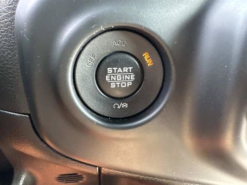 Used 2018 Jeep Wrangler Unlimited Sport S AWD/4WD image 33