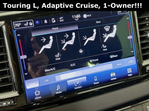 Used 2024 Chrysler Pacifica Touring-L image 16