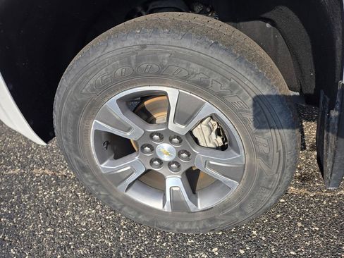 Used 2018 Chevrolet Colorado Z71 image 46