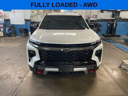 Used 2025 Chevrolet Traverse Z71 w/ Enhanced Driving Package AWD/4WD image 2