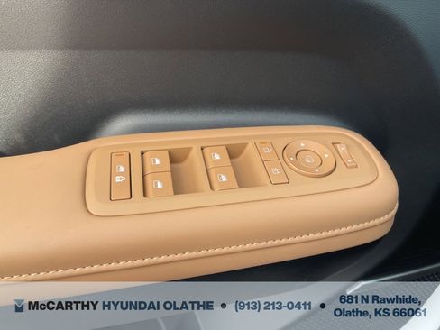 Used 2025 Hyundai Santa Fe Limited image 33