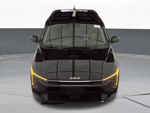 Used 2025 Kia K4 FWD image 3