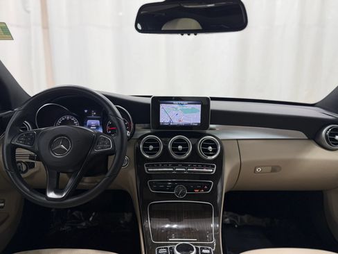 Used 2018 Mercedes-Benz C 300 Sedan w/ Premium Package image 21