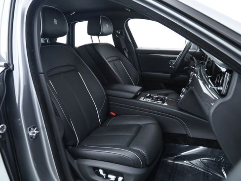 Used 2023 Rolls-Royce Ghost Black Badge image 16