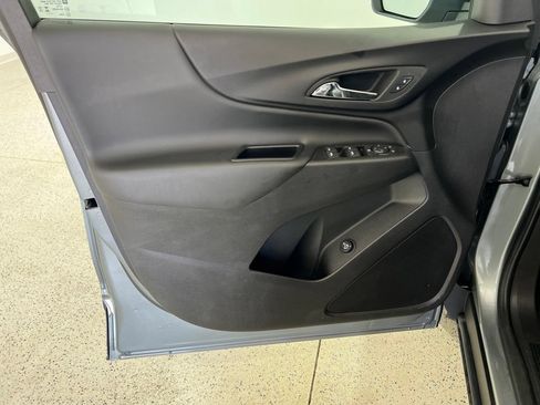 Used 2024 Chevrolet Equinox LT FWD image 20