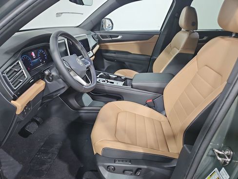 New 2026 Volkswagen Atlas Cross Sport SEL AWD/4WD image 9