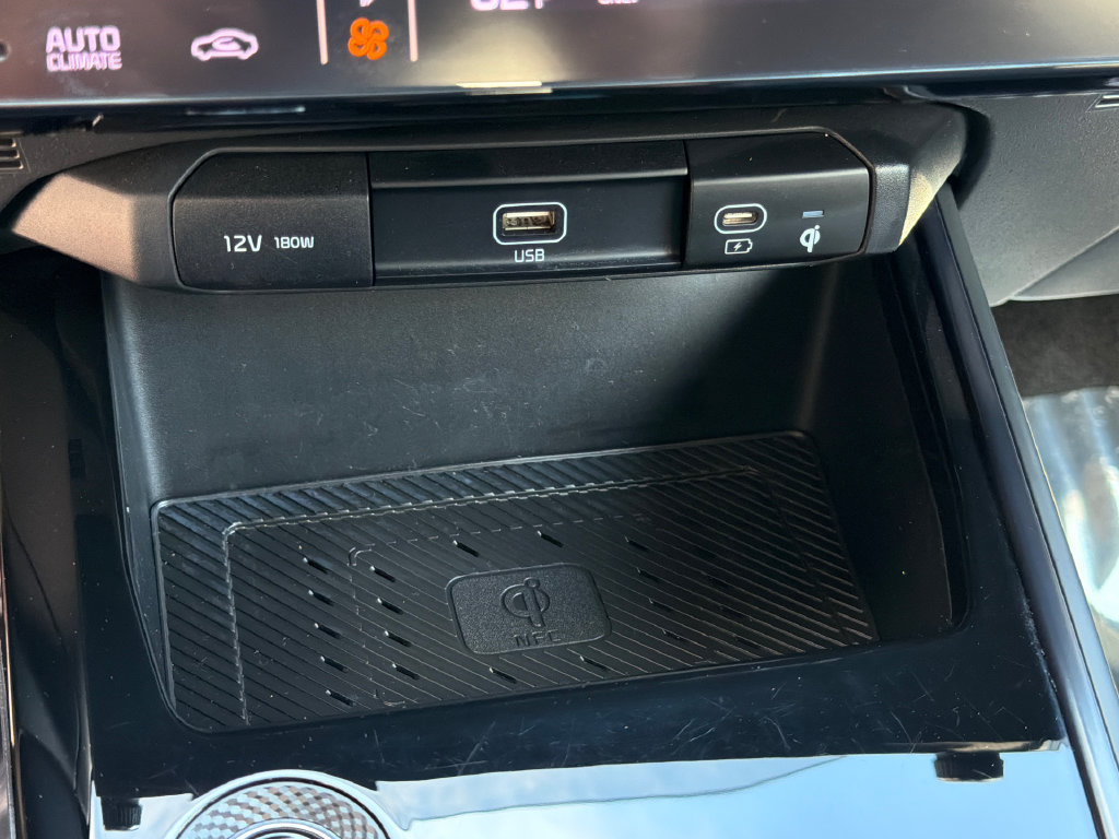 Used 2023 Kia Niro Wave w/ Wave Preserve Package FWD image 32