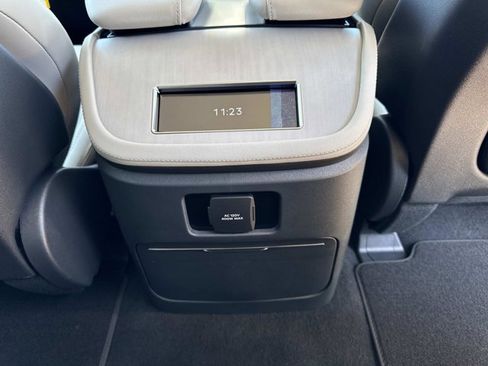 New 2026 Lincoln Navigator L Reserve AWD/4WD image 23