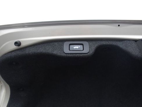 Used 2018 Lexus ES 300h image 36