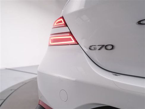 New 2026 Genesis G70 2.5T image 14