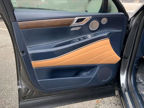 Used 2022 Genesis GV80 2.5T w/ Prestige Package 04 image 21