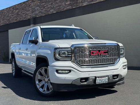 Used 2018 GMC Sierra 1500 Denali w/ Denali Ultimate Package AWD/4WD image 2