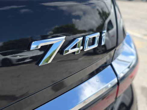 Used 2023 BMW 740i RWD image 10