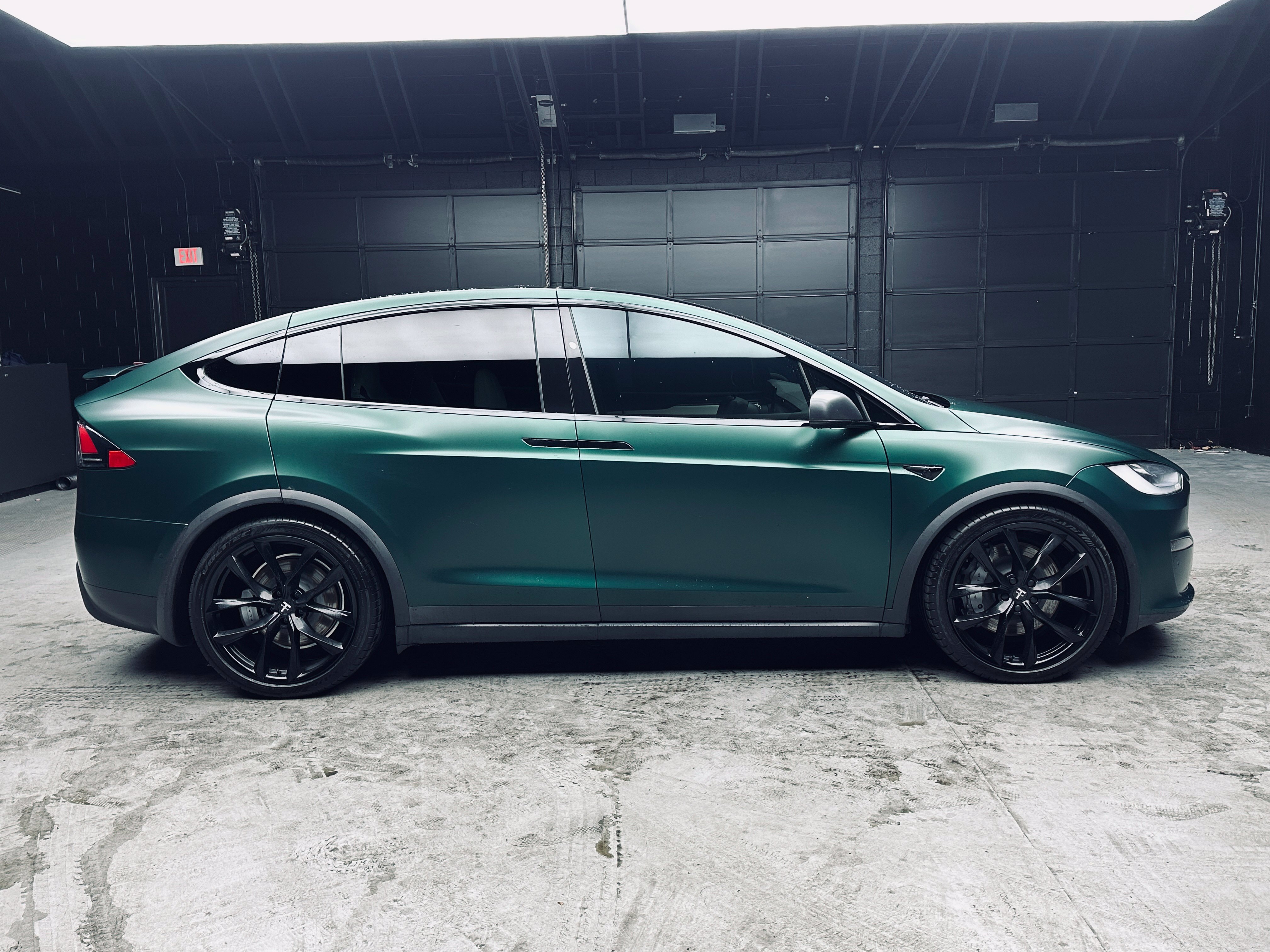 Used 2022 Tesla Model X Plaid AWD/4WD image 8