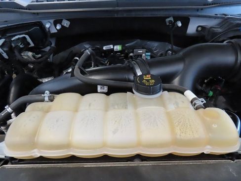 Used 2020 Ford F150 Lariat image 35