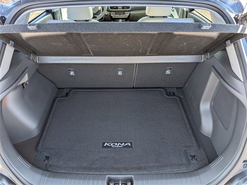Used 2023 Hyundai Kona Limited image 14